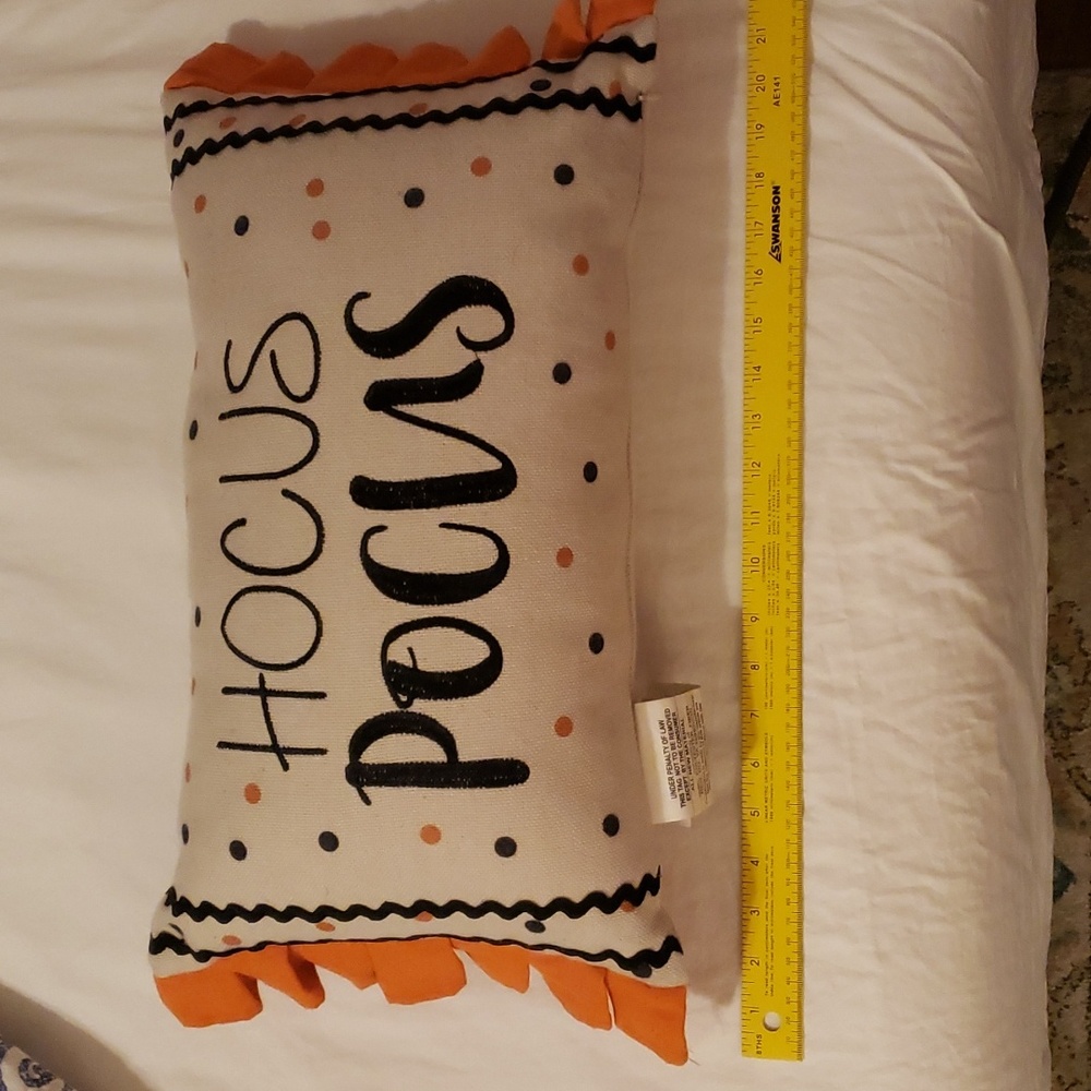Hocus pocus pillow, halloween
